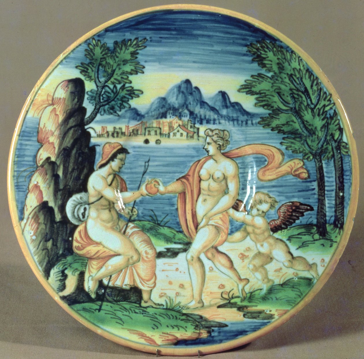 Teller mit Paris und Venus, von Giovanni-Battista da Faenza, 1563 von Unbekannt Unbekannt