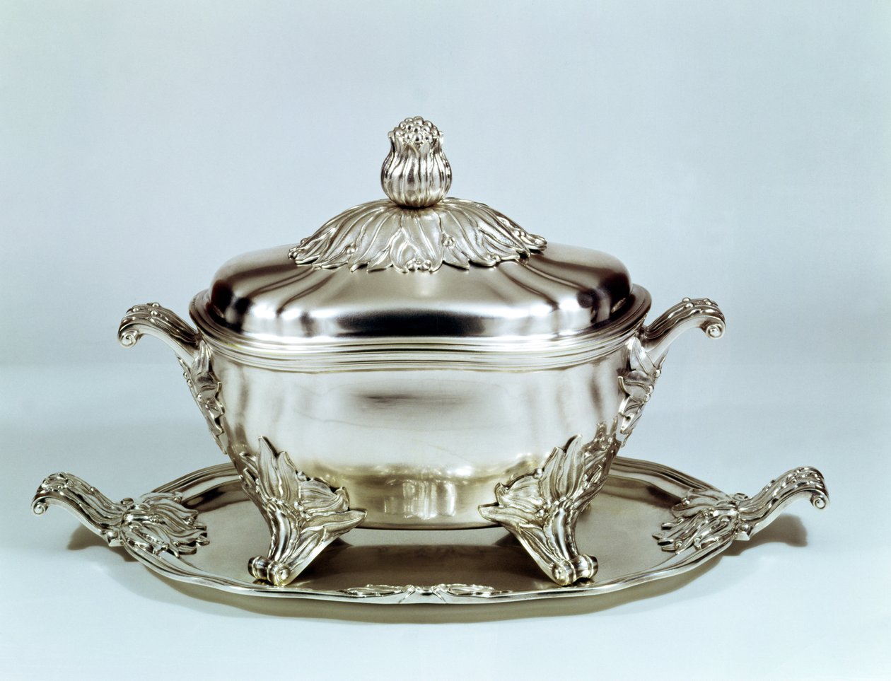 Suppenterrinenständer, Dresden, Barock, von Friedrich Reinhard Schrodel, ca. 1750 von Unbekannt Unbekannt