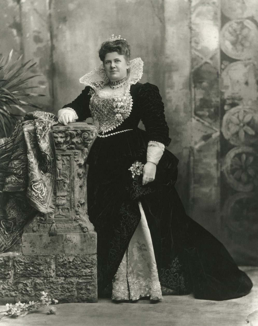 Cornelia Bradley Martin als Maria Stuart, Königin von Schottland, Bradley-Martin Ball, 1897 von Unbekannt Unbekannt