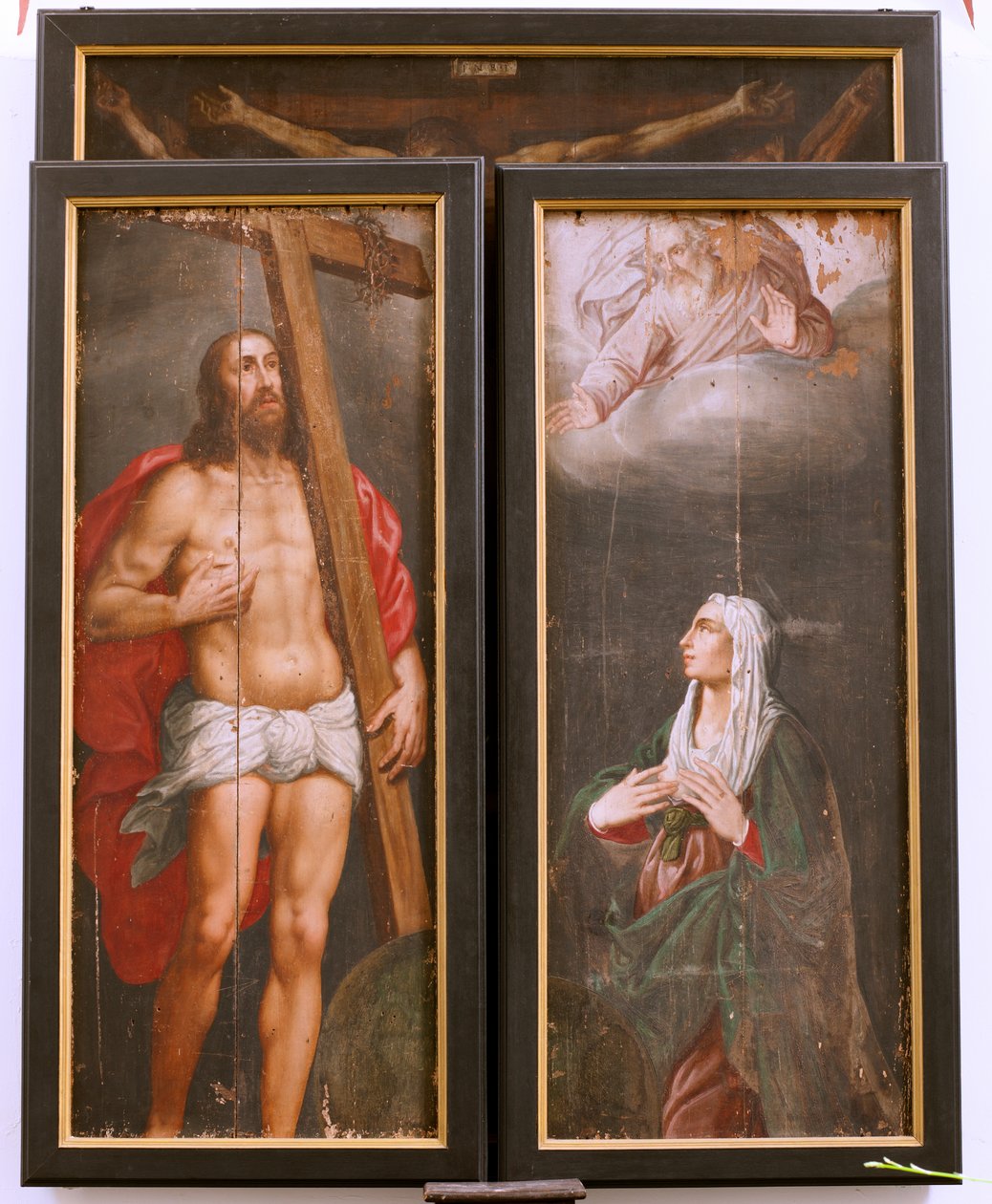 Kirche (Eglise Saint-Martin). Innenansicht. Triptychon. Die Kreuzigung. von Unbekannter Künstler