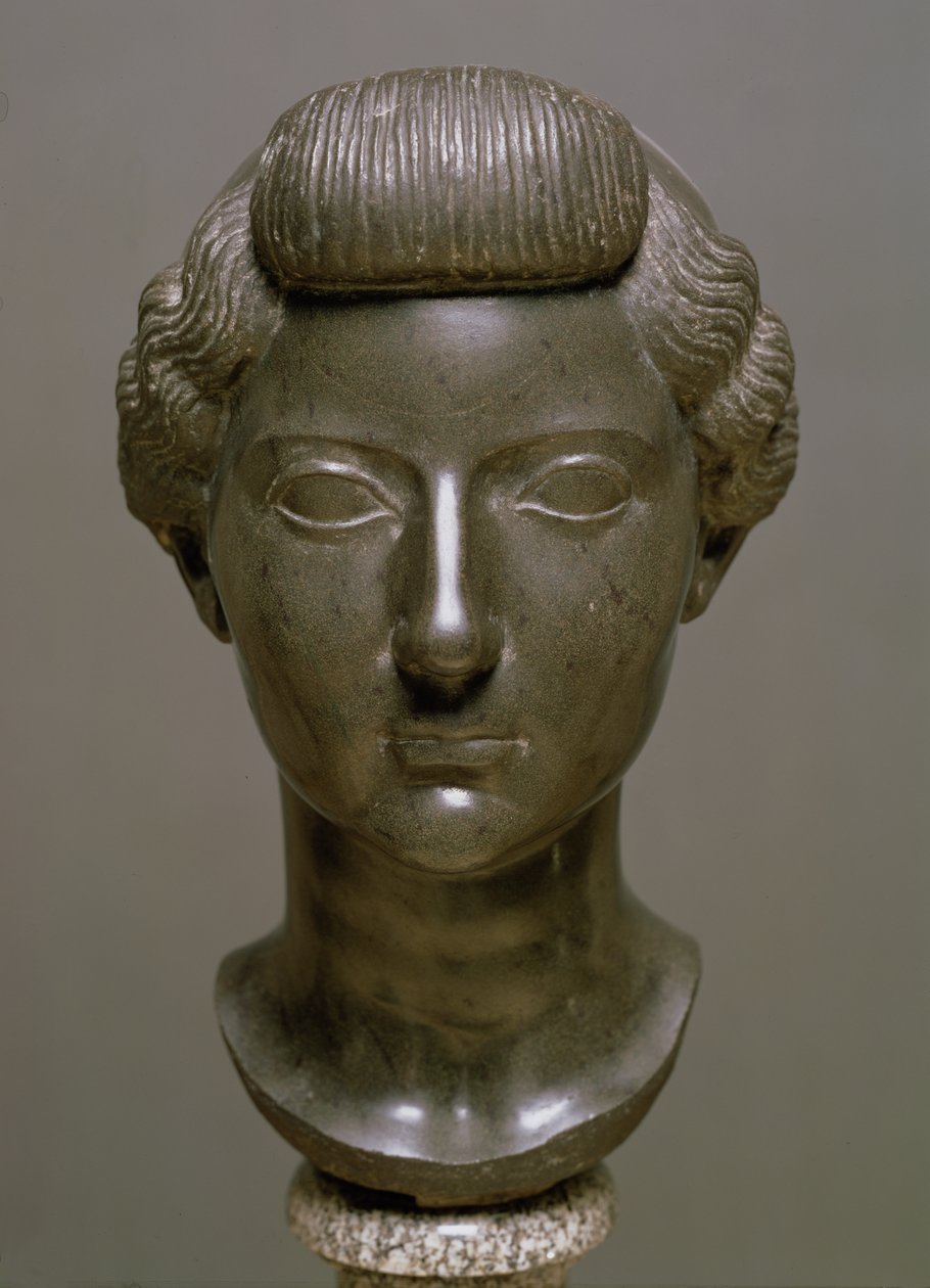 Kopf von Livia Drusilla (56 v. Chr.-29 n. Chr.) römisch, ca. 30 v. Chr. (Basalt) von Unbekannt
