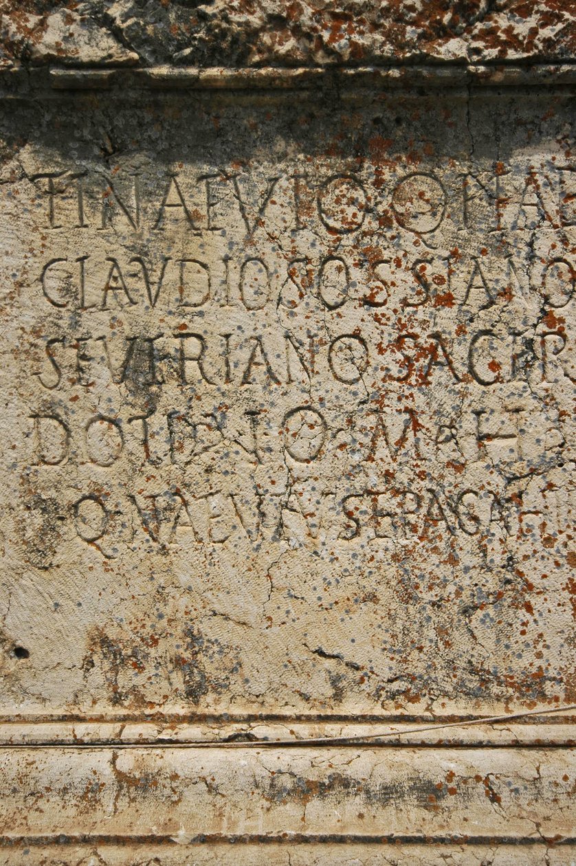 Libanon, Baalbek (1. Jahrhundert n. Chr.), Gravur im Großen Hof von Unbekannt