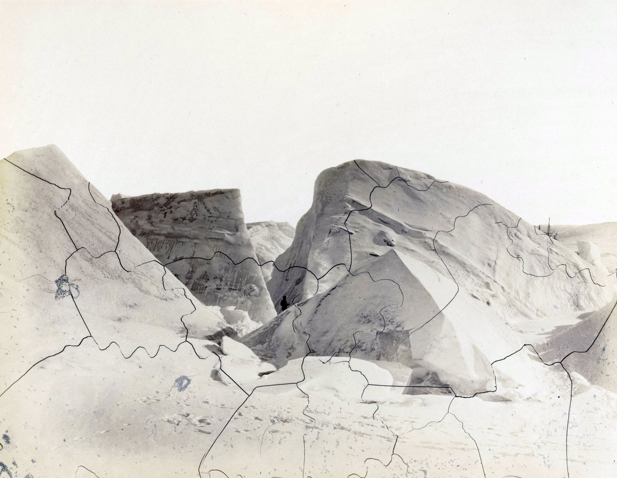 Kürzlich gebildete Floe-Berge, die die alte Wasserlinie zeigen, während der Arktis-Expedition von Kapitän George Nares von Unbekannter Künstler