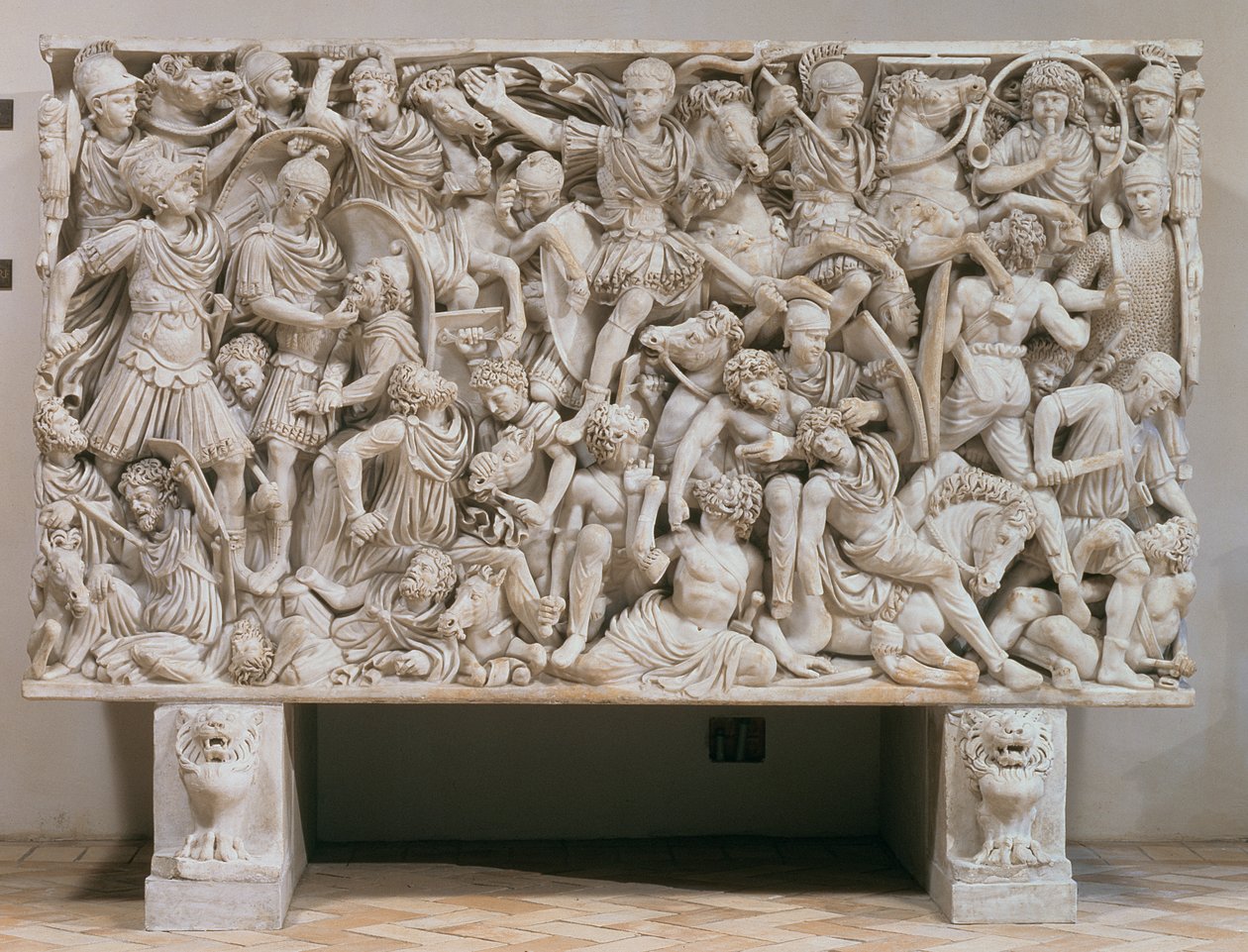 Der Ludovisi-Sarkophag mit Hochreliefdarstellung der Römer im Kampf gegen die Barbaren, 250-80 n. Chr. von Unbekannt