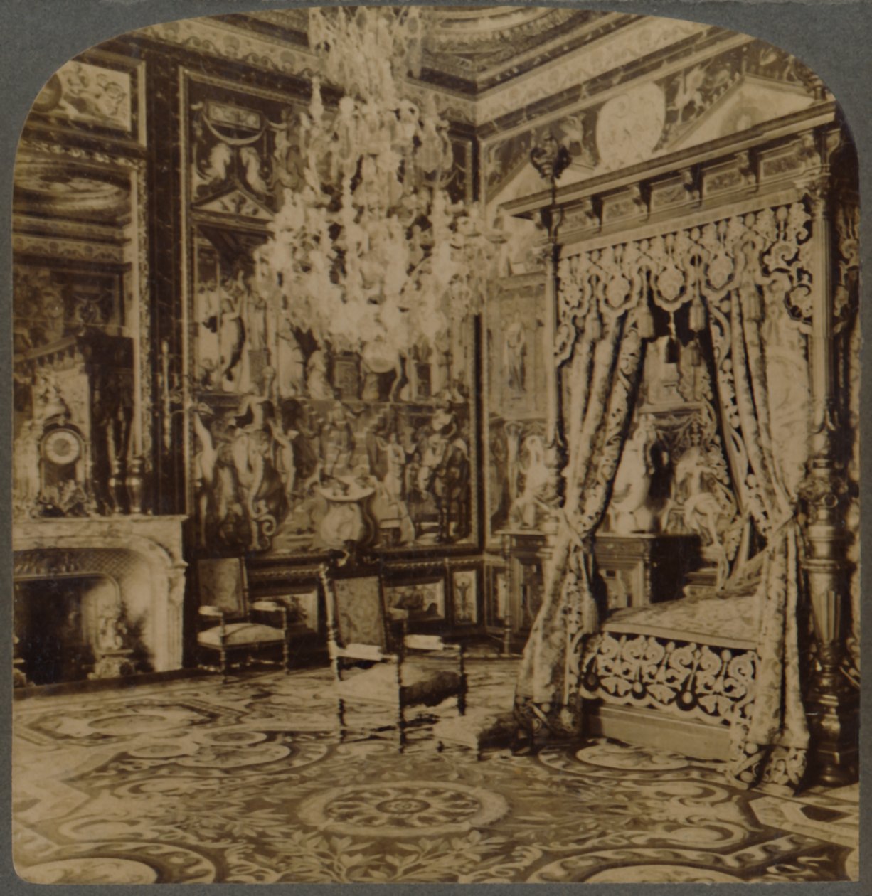 Schlafzimmer von Catherine de Medici, Schloss Fontainebleau, Frankreich, 1901 von Underwood and Underwood