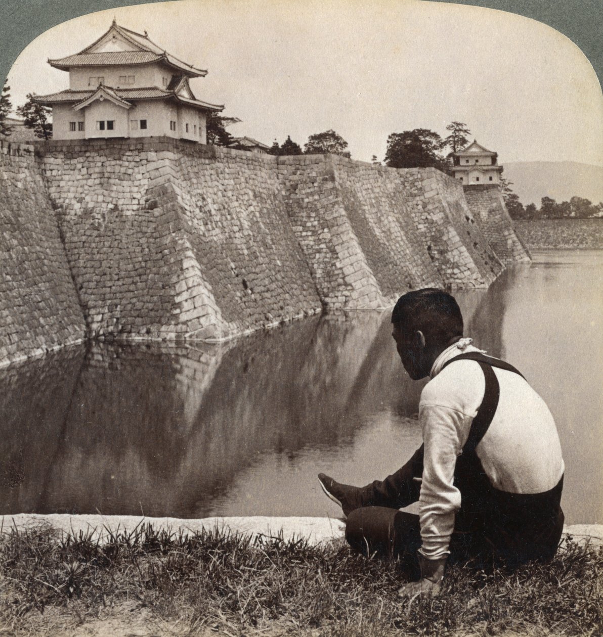 Feudales Schloss der stolzen Shogune, Osaka, Japan, 1904 von Underwood and Underwood