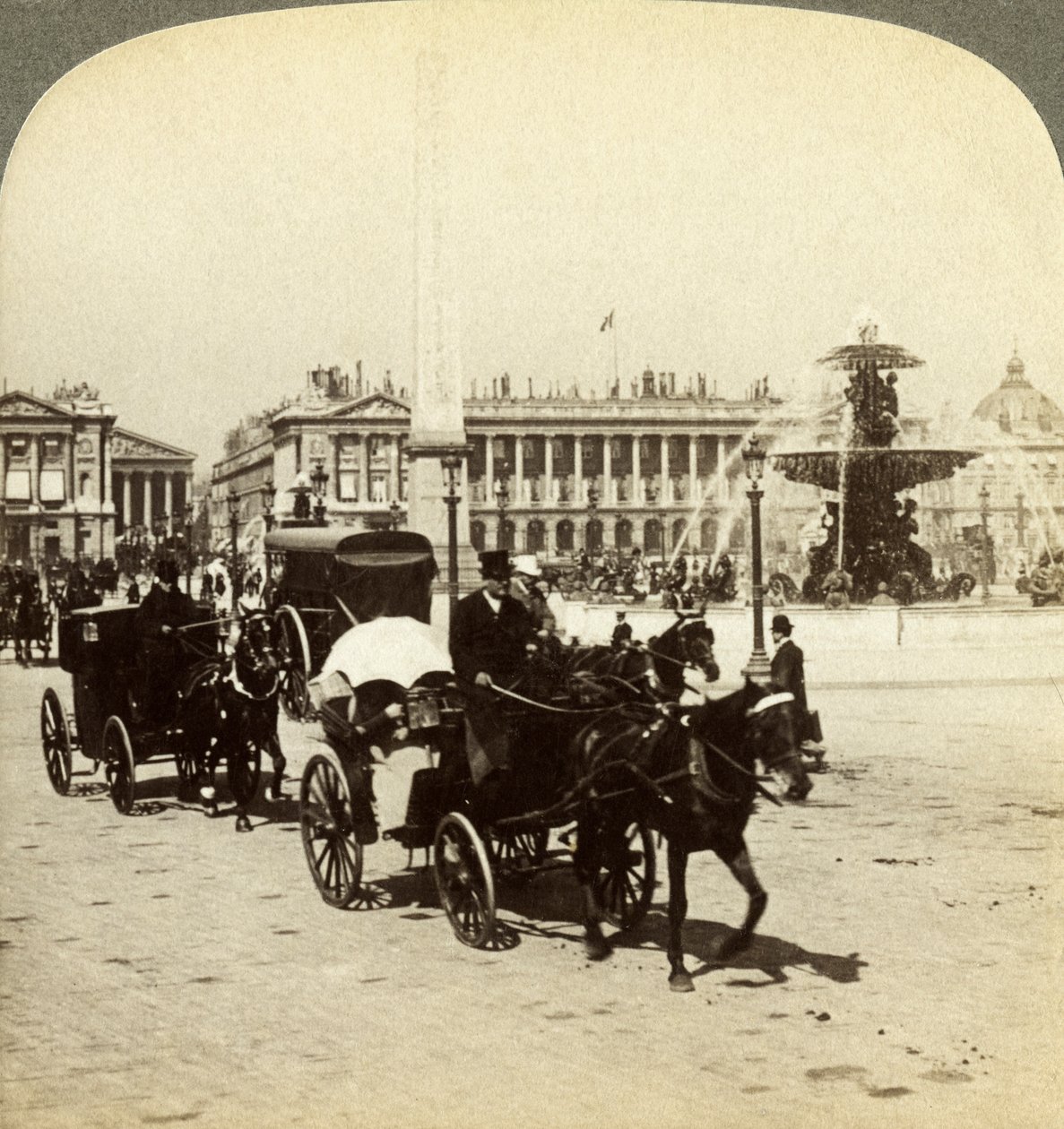 Der Obelisk und der Brunnen, Place de la Concorde, Paris, Frankreich, 19. Jahrhundert von Underwood and Underwood