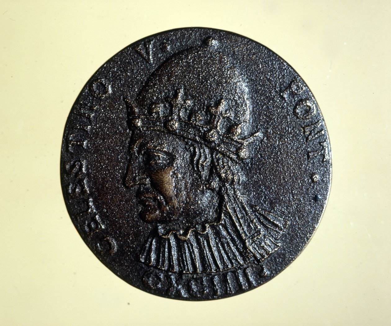 Celestin V. (oder St. Peter Celestin) (1215 - 1296) der Papst, der umzog. Medaille des Rom Medaillenkabinetts von Unknown artist