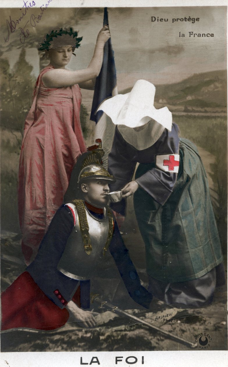 Glaube an das Vaterland „Gott schützt Frankreich“: Allegorie Frankreichs mit der Trikolore, die eine Krankenschwester mit Rotkreuz-Armbinde betrachtet, die einem französischen Soldaten, der im Krieg von 1870 gegen Preußen aufgestanden ist, Pflege gibt. Far von Unknown artist