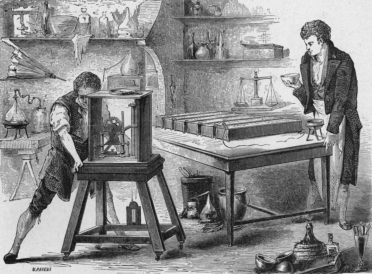 Humphry Davy zerlegt die Alkalien mit der Voltaschen Säule. In „Album de la Science“, Éditions Jouvet von Unknown artist