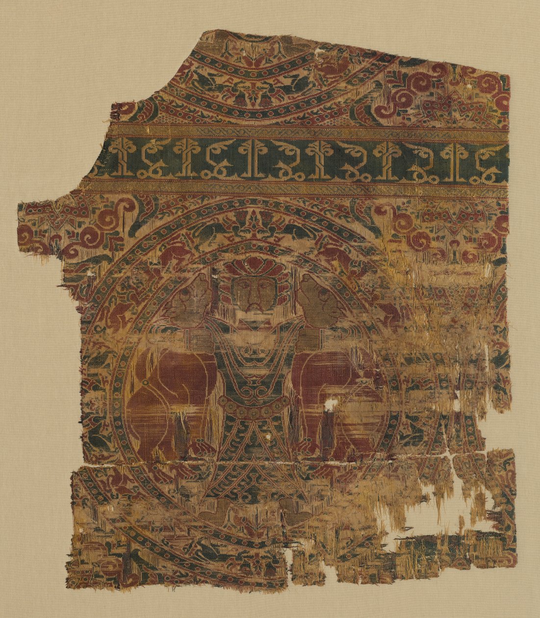 Fragment mit Löwenbezwinger von einer Dalmatik des Heiligen Bernhard Calvo von Unknown artist