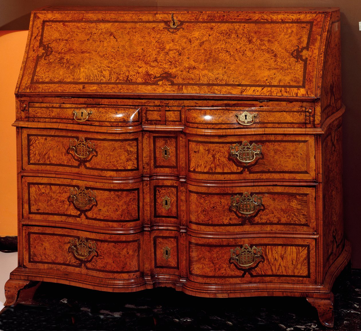 Möbel: Schreibtisch aus Zedernholz. 1734-1740 ca. Private Sammlung von Unknown artist