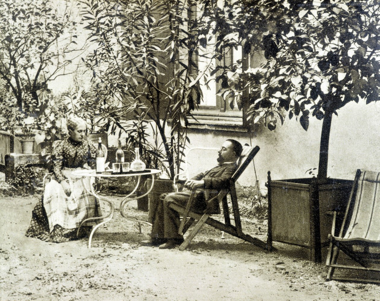 Toulouse Lautrec mit seiner Mutter im Château de Malromé von Unknown artist