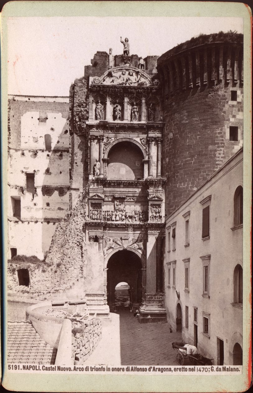 Triumphbogen des Castel Nuovo, Neapel, ca. 1880 von Unknown photographer