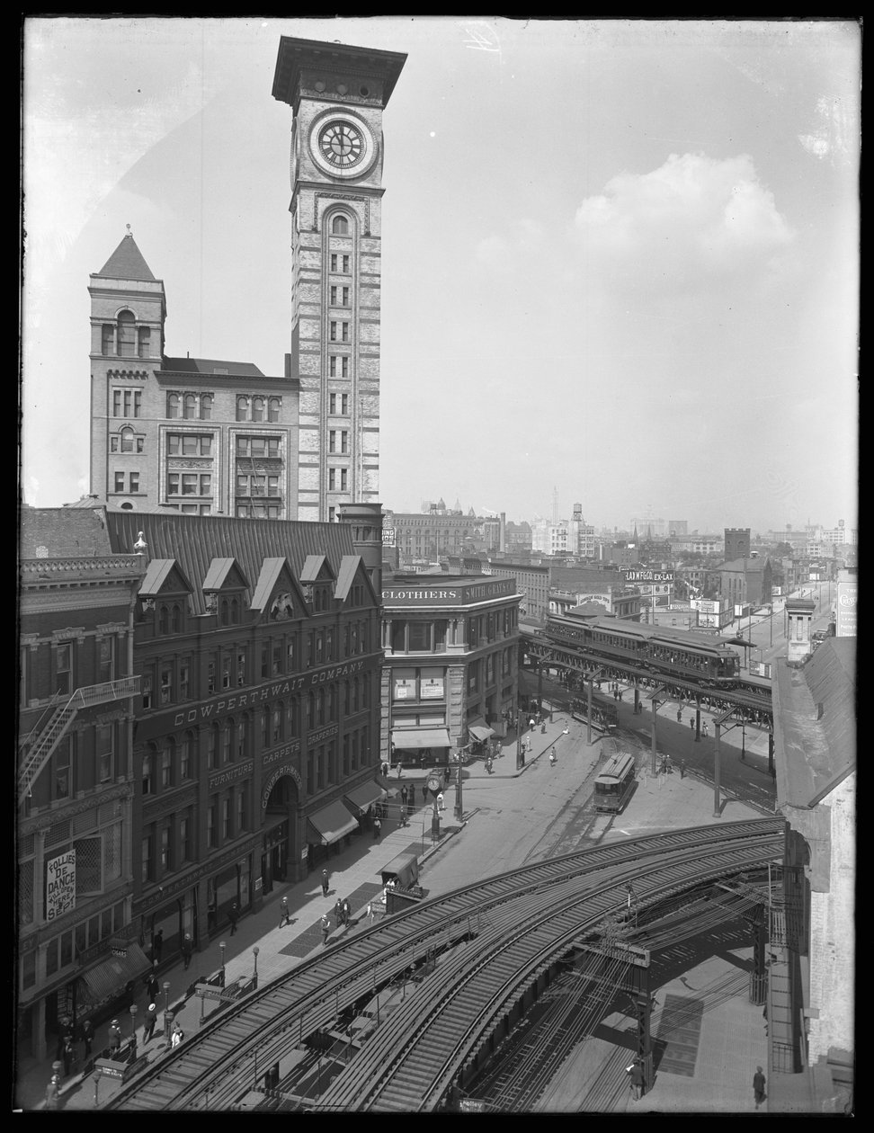 Blick von oben auf die Kreuzung von Flatbush Avenue und Fulton Street, Brooklyn, New York, 5. September 1914 von William Davis Hassler