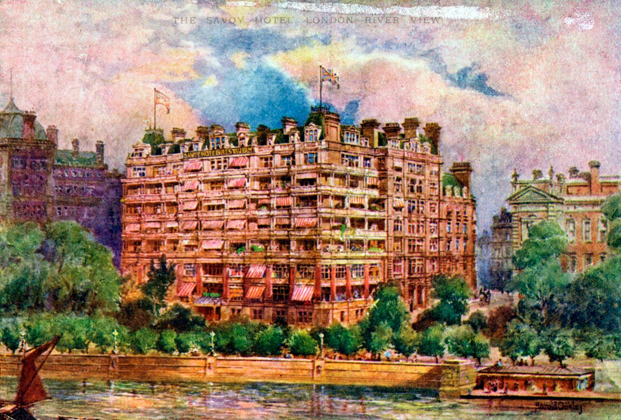 Das Savoy Hotel vom Fluss Thames aus gesehen, London, 1905 von William Harold Oakley