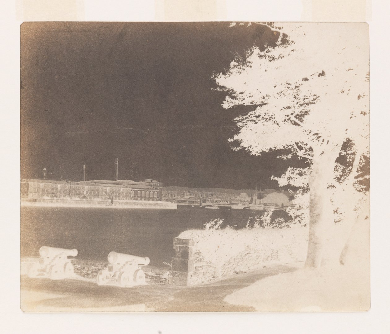 Royal William Victualling Yard, Plymouth, von Mount Edgecumbe von William Henry Fox Talbot