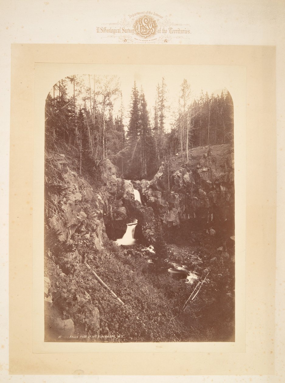 Gewölbte Wasserfälle am Fuße des Mt. Blackmore M.T. von William Henry Jackson