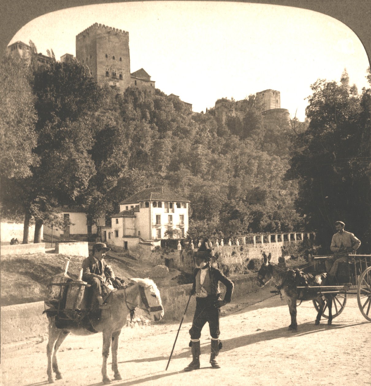 Mauern und Türme der Alhambra, Granada, Spanien, 1896 von Works and Sun Sculpture Studios