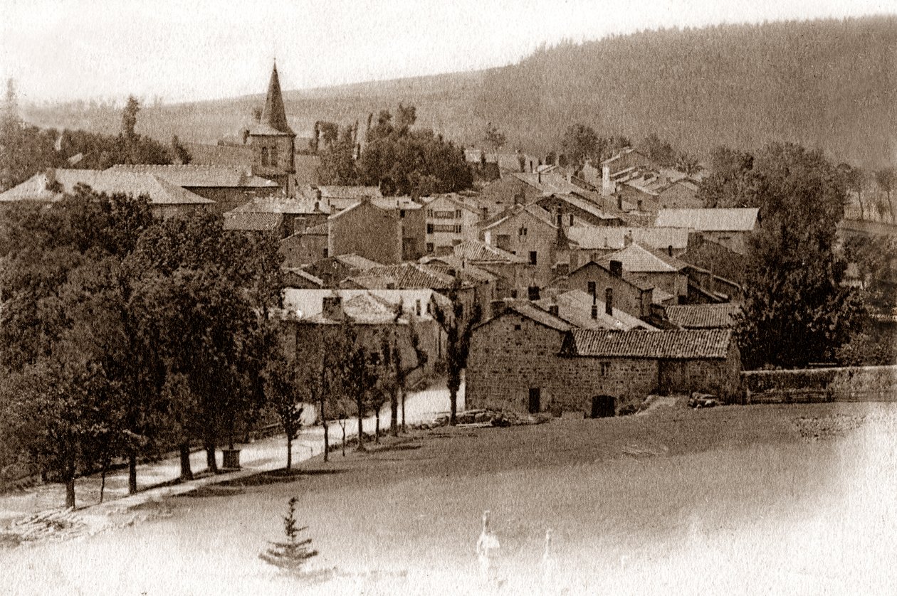 Das Dorf Saint-Bonnet-le-Froid zu Beginn des zwanzigsten Jahrhunderts von . .