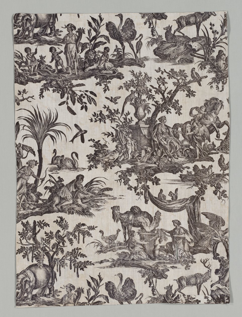Fragment eines Kupferplatten bedruckten Baumwollstoffs mit "Les quatres parties du monde" Design von firm of Christophe Philippe Oberkampf