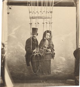Selbstporträt mit Ehefrau Ernestine in einer Ballongondel, ca. 1865, gedruckt ca. 1890 (Foto)