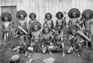 Einheimische der Tanimbar-Inseln, Indonesien