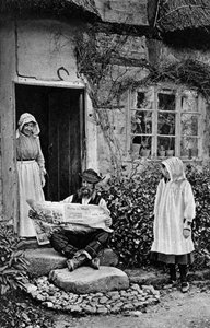 Ein Mann liest The Daily Mail, Shropshire, ca. 1922