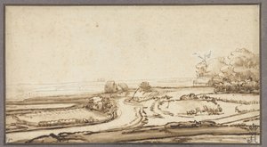 Hügelige Landschaft mit Weg und Haus am Waldrand