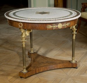 Gueridon mit Marmortischplatte, um 1800 - 1804 bemalt