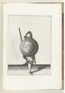 Die Übung mit Schild und Speer: Der Soldat in einer Verteidigungshaltung mit einem Fuß nach vorne und mit seinem Rapier und Schild auf dem Knie vor dem Körper, von vorne gesehen, 1618 (Serie)