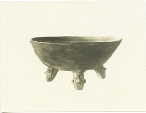 Topf aus Patamban, Zahuayo und Obsidianflocken, Hügel von Guadalupe, Etzatlan, Churumuco, Michoacán, Mexiko