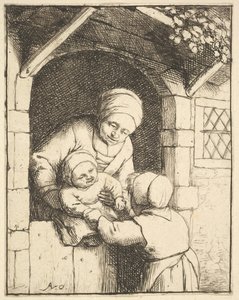 Kleines Mädchen spielt mit einem Baby in den Armen seiner Mutter