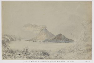 Ansicht von Lontar auf Banda Neira und rauchenden Gunungapi, Banda-Inseln, Zentral-Molukken von Adrianus Johannes Bik