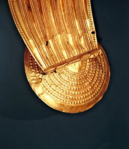 Kragen, Ardcrony, County Tipperary, Späte Bronzezeit, 800-700 v. Chr. (Gold) (Detail) von Age Bronze