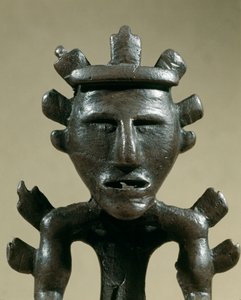 Prähistorie: bronzene Kriegerfigur aus dem Schatz von Galic (Kostroma, Russland). 1500 v. Chr. Bronzezeit