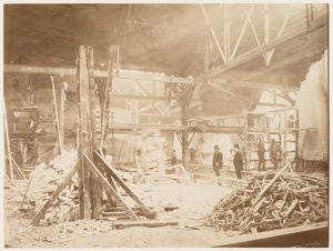 Bartholdis Werkstatt, mit Modellen der Freiheitsstatue im Hintergrund, Paris, 1883