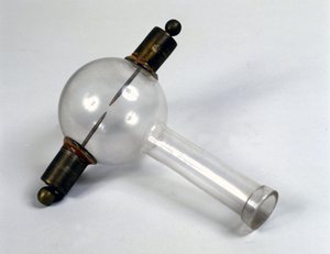 Die elektrische Pistole von Alessandro Volta zur Zündung von Methan. Museum für Wissenschaft und Technologie, Mailand. von Alessandro Volta