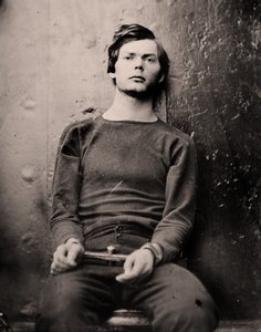 Lewis Powell in Handfesseln an Bord der USS Saugus, 1865