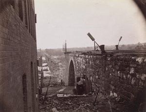 Ruinen der Richmond & Petersburg Eisenbahnbrücke, Richmond, Virginia, ca. 1865 von Alexander Gardner