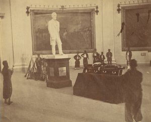 [Thaddeus Stevens aufgebahrt in der Rotunde des Kapitols in Washington]
