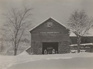 Scheune & Schnee von Alfred Stieglitz