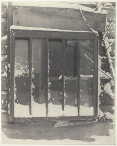 Fenster: Holz, Glas, Schnee, 1923 von Alfred Stieglitz