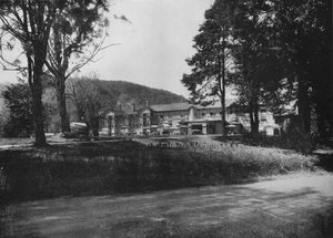 Das Grand Hotel, Nuwara Eliya, ca. 1890, 1910 von Alfred William Amandus Plate