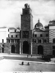 Piazza della Vittoria mit Mussolini-Turm, Brescia