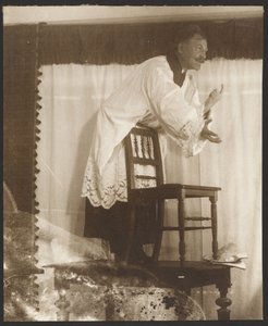 [Selbstporträt von Alphonse Mucha als "Jan Jus" für sein Bild "Meister John Juss predigt in der Bethlehem-Kapelle" (1916) aus dem "Epos der Slawen-Zyklus, Zbiroh, Böhmen"] von Alphonse Maria Mucha