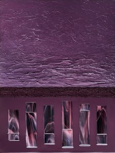 Strukturierte violette Zylinder