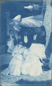 Ohne Titel (Doppelbelichtung mehrerer Personen im Innenraum) von American 19th Century