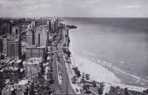 Chicago: Sheridan Road und Oak Street Beach, Blick nach Norden vom Drake Hotel