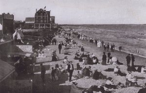 Old Orchard Beach, Maine: Am Strand (s/w Foto) von American Photographer (after)